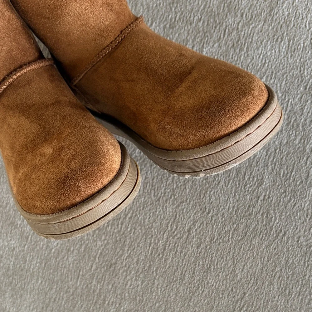 White Mountain Faux Fur Boots